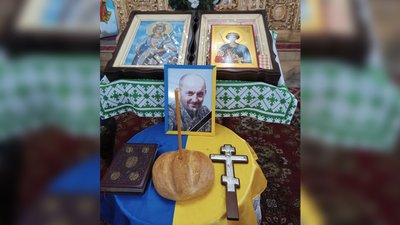 На Чернігівщині попрощалися з сімома військовими ЗСУ, які загинули в наслідок бойових дій На Чернігівщині попрощалися з сімома військовими ЗСУ, які загинули в наслідок бойових дій