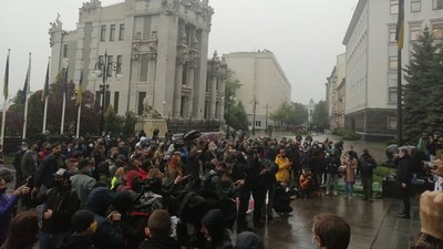 Під Офісом президента влаштували акцію на підтримку підозрюваних у справі Шеремета