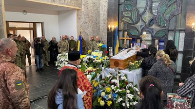 На Тернопільщині попрощалися з загиблими військовослужбовцями На Тернопільщині попрощалися з загиблими військовослужбовцями
