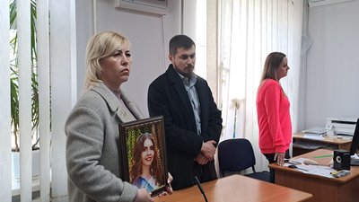 У Кропивницькому обвинуваченого у вбивстві школярки Діани Хріненко засудили до довічного ув'язнення У Кропивницькому обвинуваченого у вбивстві школярки Діани Хріненко засудили до довічного ув'язнення