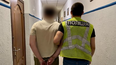 Підозрюваний у спробі підпалити квартиру військового