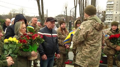 У Житомирі попрощалися з 27-річним десантником розвідувального батальйону Микитою Ситником У Житомирі попрощалися з 27-річним десантником розвідувального батальйону Микитою Ситником