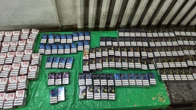 Мікроавтобус із прихованими цигарками вилучили на Закарпатті