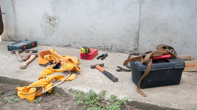 Жителі села в Одеській області відновлюють будинки після ракетної атаки Росії. ФОТО Жителі села в Одеській області відновлюють будинки після ракетної атаки Росії. ФОТО