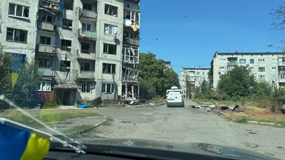 Вид з евакуаційного авто на Добропілля, Донецька область, 27 серпня 2025 рік