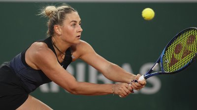 Марта Костюк в двох сетах вилетіла з Індіан Веллсу від Сімони Халеп: відео