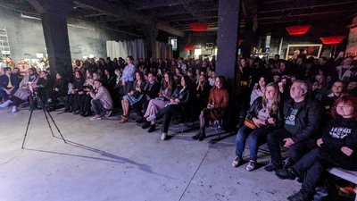 Літературний вечір Іздрика: в Тернополі поет презентував збірку "Naked one"