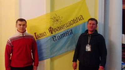"Мистецтво правди". Історія прикарпатського творця плакатів на Майдані "Мистецтво правди". Історія прикарпатського творця плакатів на Майдані