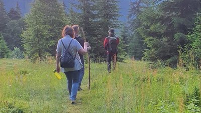На Закарпатті неподалік озера Синевир заблукала група туристів, двоє з них — діти На Закарпатті неподалік озера Синевир заблукала група туристів, двоє з них — діти