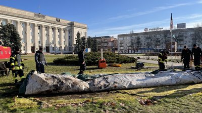 Російські війська обстріляли будівлю Херсонської ОВА Російські війська обстріляли будівлю Херсонської ОВА