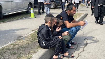 В Умані хасиди провели молитву за Україну В Умані хасиди провели молитву за Україну