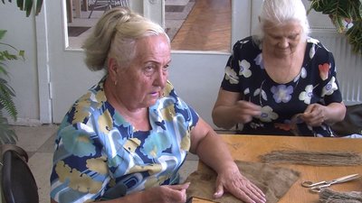 Волинські волонтери розповіли про техніку створення маскувальних костюмів для військових
