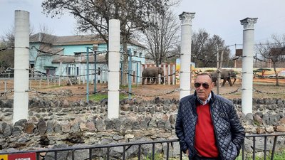 Шлях у 45 років. Директор Миколаївського зоопарку відзначає річницю професійної діяльності Шлях у 45 років. Директор Миколаївського зоопарку відзначає річницю професійної діяльності