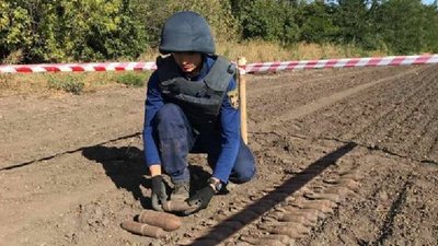 На Херсонщині піротехніки знищили 40 боєприпасів часів Другої світової війни На Херсонщині піротехніки знищили 40 боєприпасів часів Другої світової війни