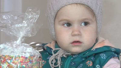 Тернопільські пластуни роздали переселенцям майже півтори сотні пасок