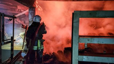 Атака РФ на Ізмаїл 8 квітня 2026 року, пожежа, ДСНС