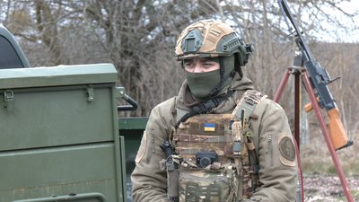"Немає часу на відчуття" — як мобільні групи Нацгвардії захищають небо Житомирщини від дронів та ракет "Немає часу на відчуття" — як мобільні групи Нацгвардії захищають небо Житомирщини від дронів та ракет