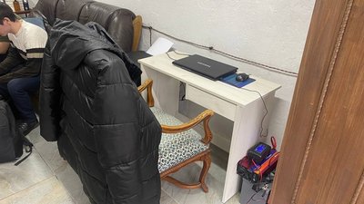 Є генератор та старлінк: підприємці з Дніпра перетворили гараж на "пункт незламності" Є генератор та старлінк: підприємці з Дніпра перетворили гараж на "пункт незламності"