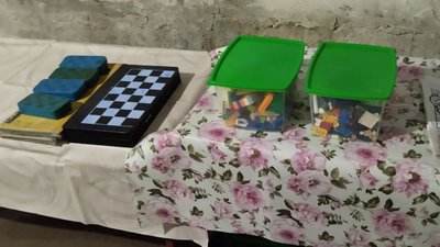 У громаді на Житомирщині батьки учнів ліцею та вчителі побудували шкільне укриття У громаді на Житомирщині батьки учнів ліцею та вчителі побудували шкільне укриття
