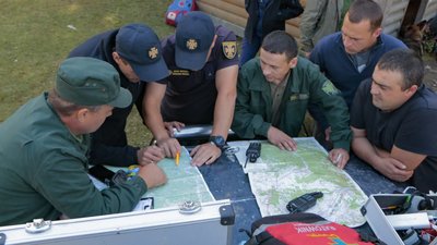 Обстежили понад тисячу гектарів лісу. Як на Буковині шукають зниклого грибника Обстежили понад тисячу гектарів лісу. Як на Буковині шукають зниклого грибника