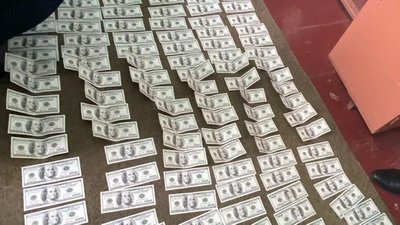 Майже пів мільйона: на Хмельниччині сільського голову підозрюють у хабарництві