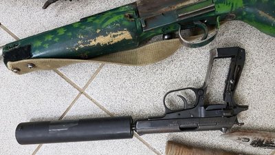 На Волині правоохоронці відправили у ливарну піч рушниці, пістолети та гвинтівки На Волині правоохоронці відправили у ливарну піч рушниці, пістолети та гвинтівки