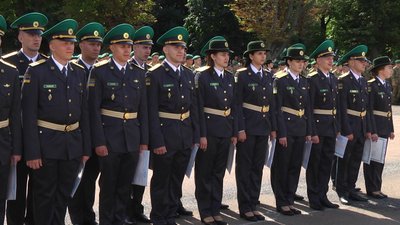 Випуск офіцерів-прикордонників у Хмельницькому: що кажуть випускники