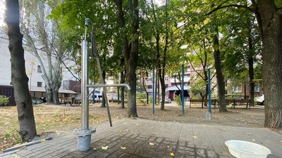 У Дніпрі встановили 42 колонки та 86 бочок для набору технічної води