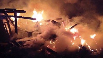 На Житомирщині під час пожежі вибухнув газовий балон: двоє юнаків у лікарні