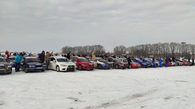 "Головне - правильні шини і емоції": у Черкасах стартувало зимове ралі "Головне - правильні шини і емоції": у Черкасах стартувало зимове ралі