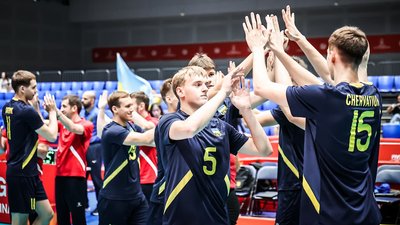 Збірна України з волейболу U21 під час вирішального матчу проти Тунісу