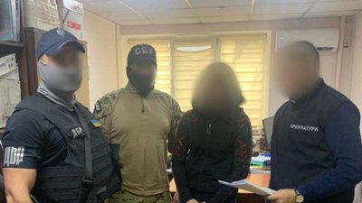 "Агітувала колег співпрацювати з окупантами": на Харківщині у держзраді підозрюють працівницю податкової