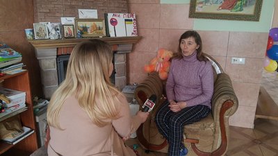 Сім’я з Тернопільщини прихистила безкоштовно майже дві сотні вимушених переселенців Сім’я з Тернопільщини прихистила безкоштовно майже дві сотні вимушених переселенців