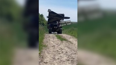 У поліції прокоментували відео, на якому перевозять трактором "шахед" на Рівненщині