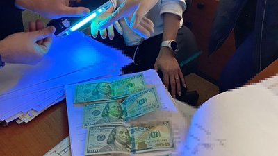 Посадовицю Одеської міської ради затримали на отриманні хабара Посадовицю Одеської міської ради затримали на отриманні хабара