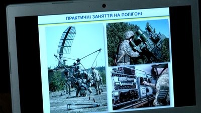 Зацікавлюють йти до війська – у Житомирі курсанти зустрілись із старшокласниками Зацікавлюють йти до війська – у Житомирі курсанти зустрілись із старшокласниками