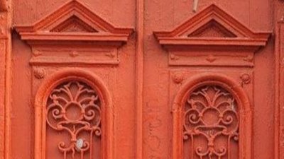 Двері, на вулиці Чорновола 15, які планують реставрувати першими Двері, на вулиці Чорновола 15, які планують реставрувати першими