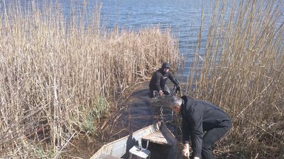У Кіровоградській області рятувальники витягли зі ставка тіло чоловіка У Кіровоградській області рятувальники витягли зі ставка тіло чоловіка