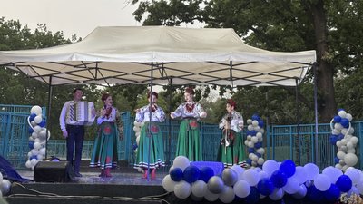 Під час концерту у Південноукраїнську творчий колектив виступає на сцені