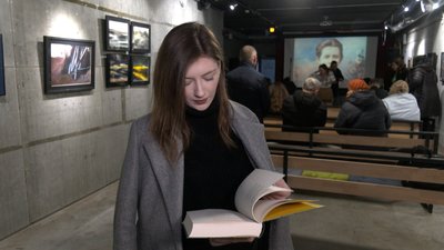 Галина Васильків прийшла читати твір Лесі на "Лесиних читаннях" Галина Васильків прийшла читати твір Лесі на "Лесиних читаннях"