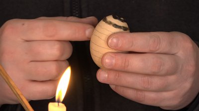В Івано-Франківську вимушених переселенців безкоштовно навчали писанкарства В Івано-Франківську вимушених переселенців безкоштовно навчали писанкарства