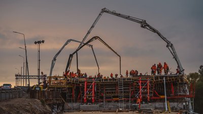 Міст через Десну поблизу Чернігова потрапив до Національного реєстру рекордів України Міст через Десну поблизу Чернігова потрапив до Національного реєстру рекордів України