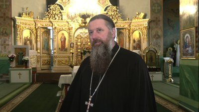 У селі на Рівненщині хтось вдруге викинув ікони на смітник. Що про це кажуть священники У селі на Рівненщині хтось вдруге викинув ікони на смітник. Що про це кажуть священники