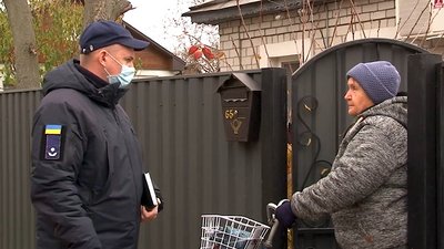Рятувальники та поліцейські перевіряють, як утилізують листя на Черкащині Рятувальники та поліцейські перевіряють, як утилізують листя на Черкащині