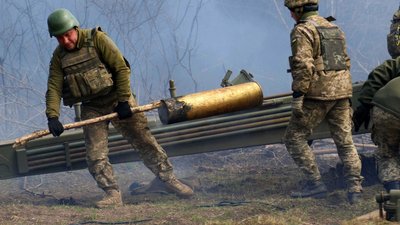 "Усі наші постріли летять точно в ціль", — гармаші бригади з Вінниччини розповіли, як працюють на позиціях "Усі наші постріли летять точно в ціль", — гармаші бригади з Вінниччини розповіли, як працюють на позиціях