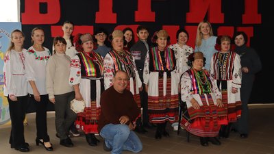 Учасники вечорниць