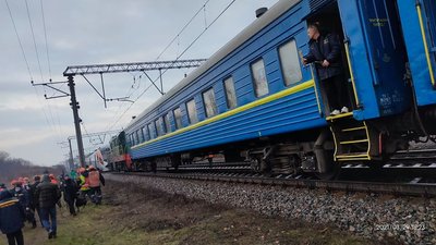 У Дніпропетровській області зійшов з рейок Інтерсіті "Київ-Запоріжжя" У Дніпропетровській області зійшов з рейок Інтерсіті "Київ-Запоріжжя"