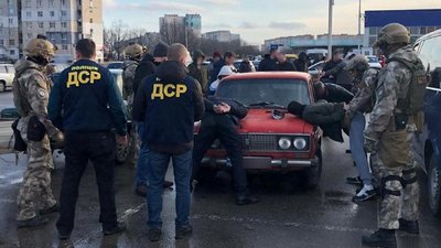 У Кропивницькому поліція затримала трьох підозрюваних у вимаганні та погрозах