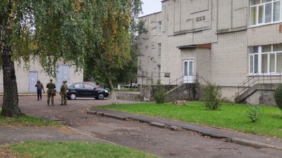 У Луцьку на наявність вибухівки перевіряли чотири навчальні заклади У Луцьку на наявність вибухівки перевіряли чотири навчальні заклади