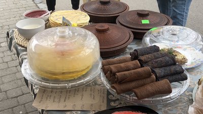Млинці за дрони: в Ужгороді провели благодійний ярмарок "Міні-палачінта"
